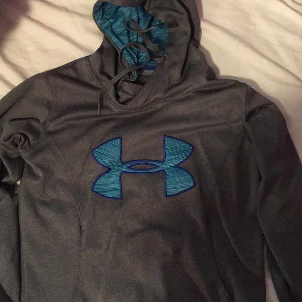 Under Armour sweatshirt